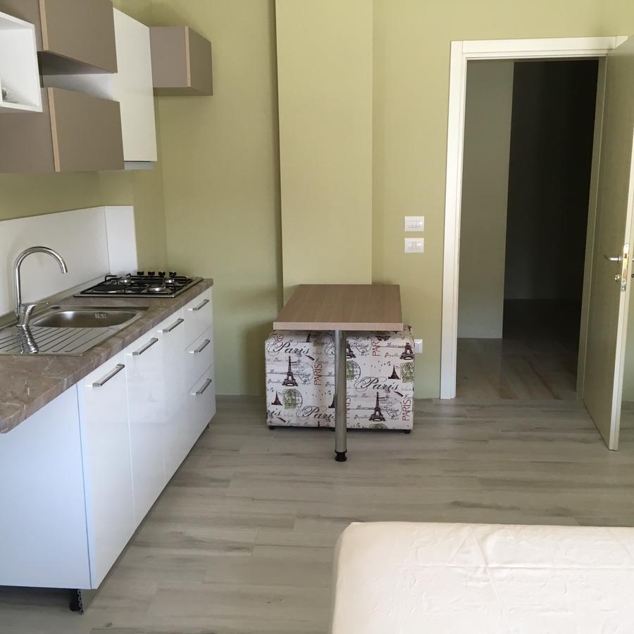 Airen Hotel Velipoja Kültér fotó