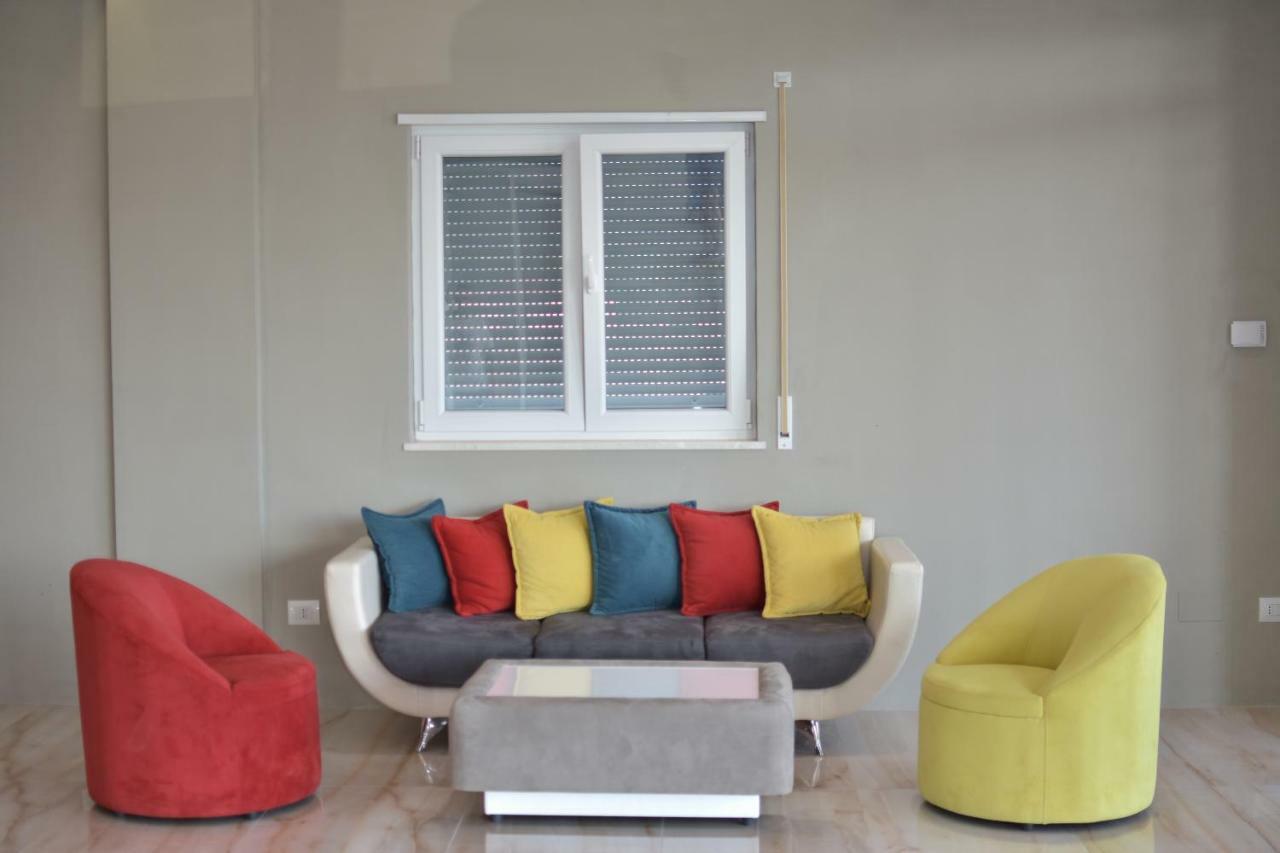 Airen Hotel Velipoja Kültér fotó